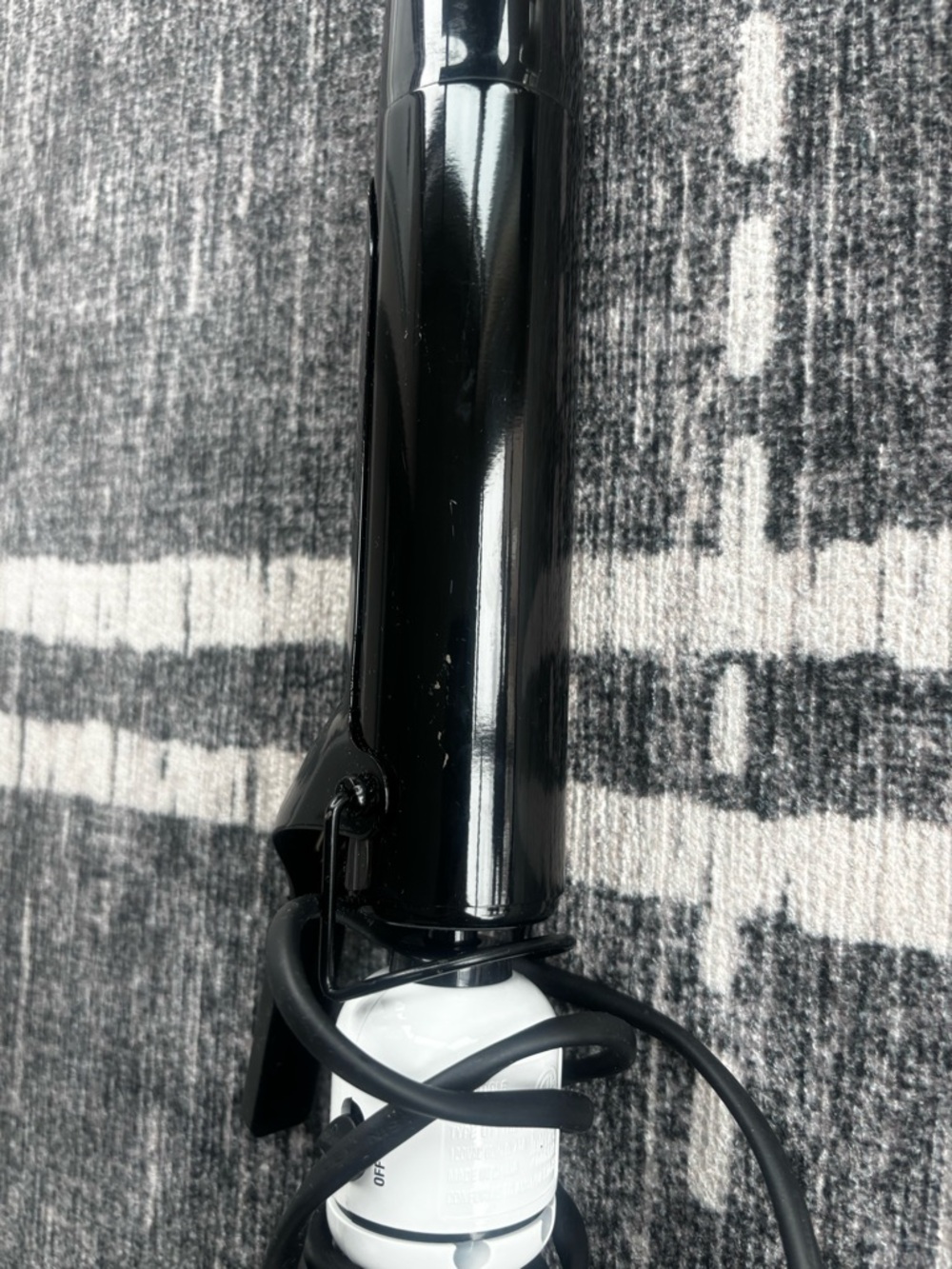 1 1/2” Hot Tools Black and White Curling Iron - Picture 2 of 3